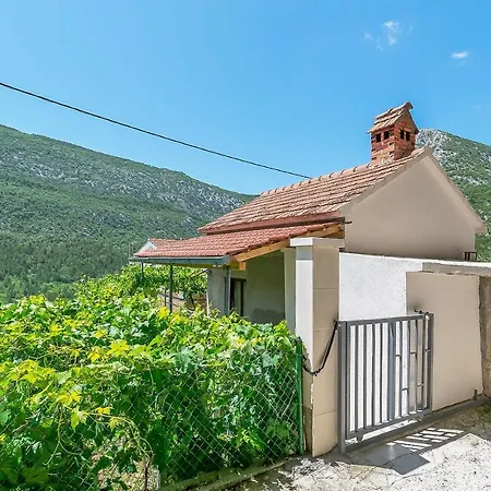 House Coso Nyaraló Podspilje (Split)