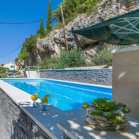 House Coso Holiday home