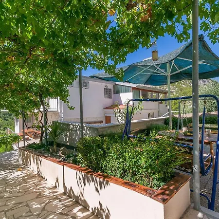 House Coso Holiday home